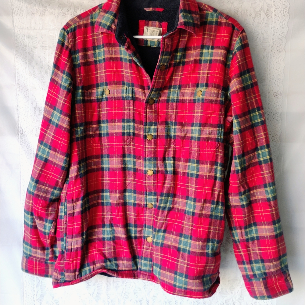 L.L. Bean Plaid Red and Black Button Up Insulated Flannel Sz S Iso